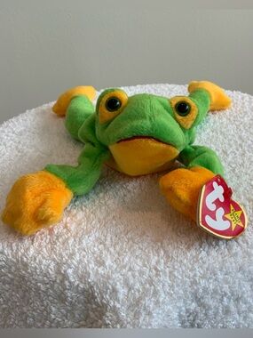 Smoochy, TY Beanie Baby Green/Orange Plush Frog NWT